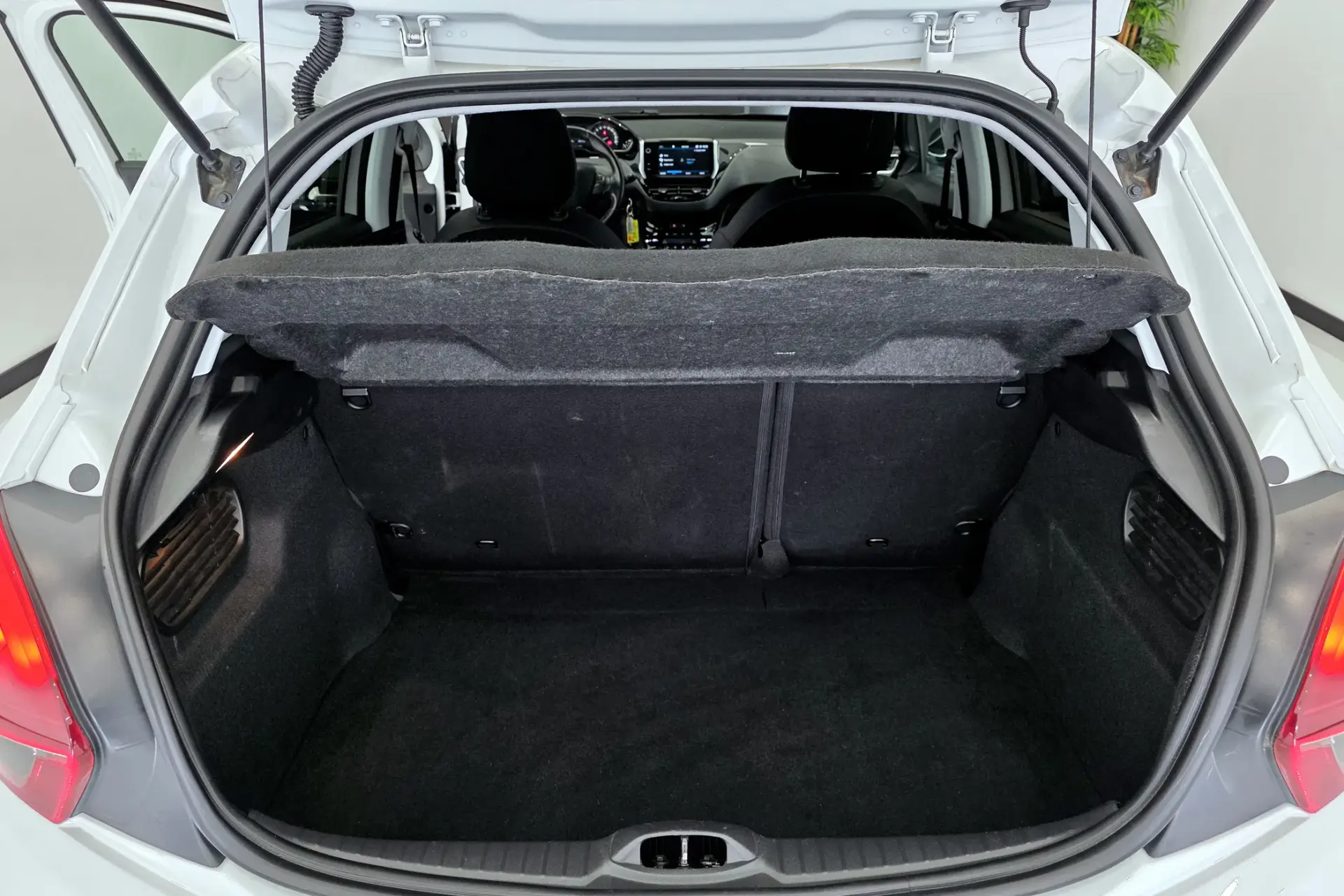 Peugeot 208 1.2 PureTech GT Line 12