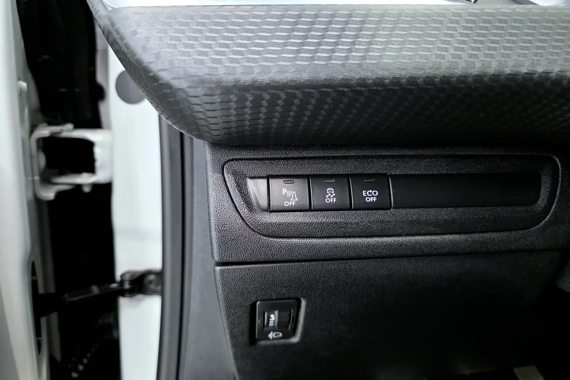 Peugeot 208 1.2 PureTech GT Line 18