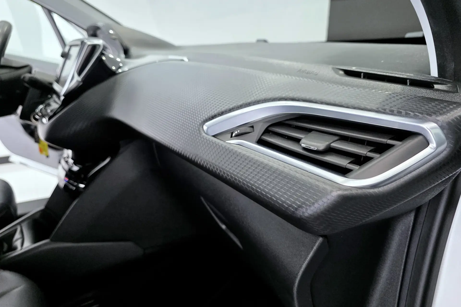 Peugeot 208 1.2 PureTech GT Line 24