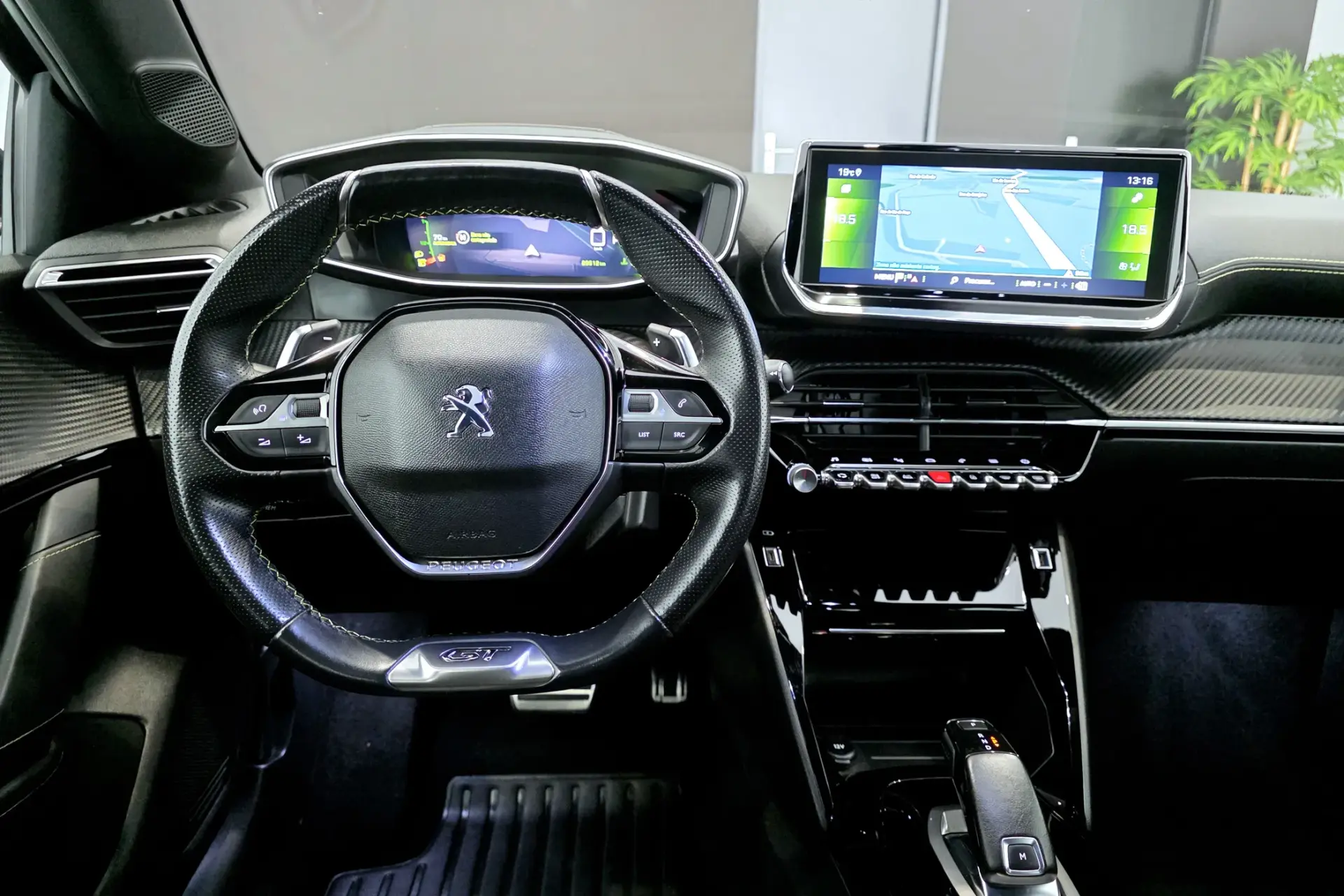 Peugeot 208 1.2 PureTech GT Line EAT8 14