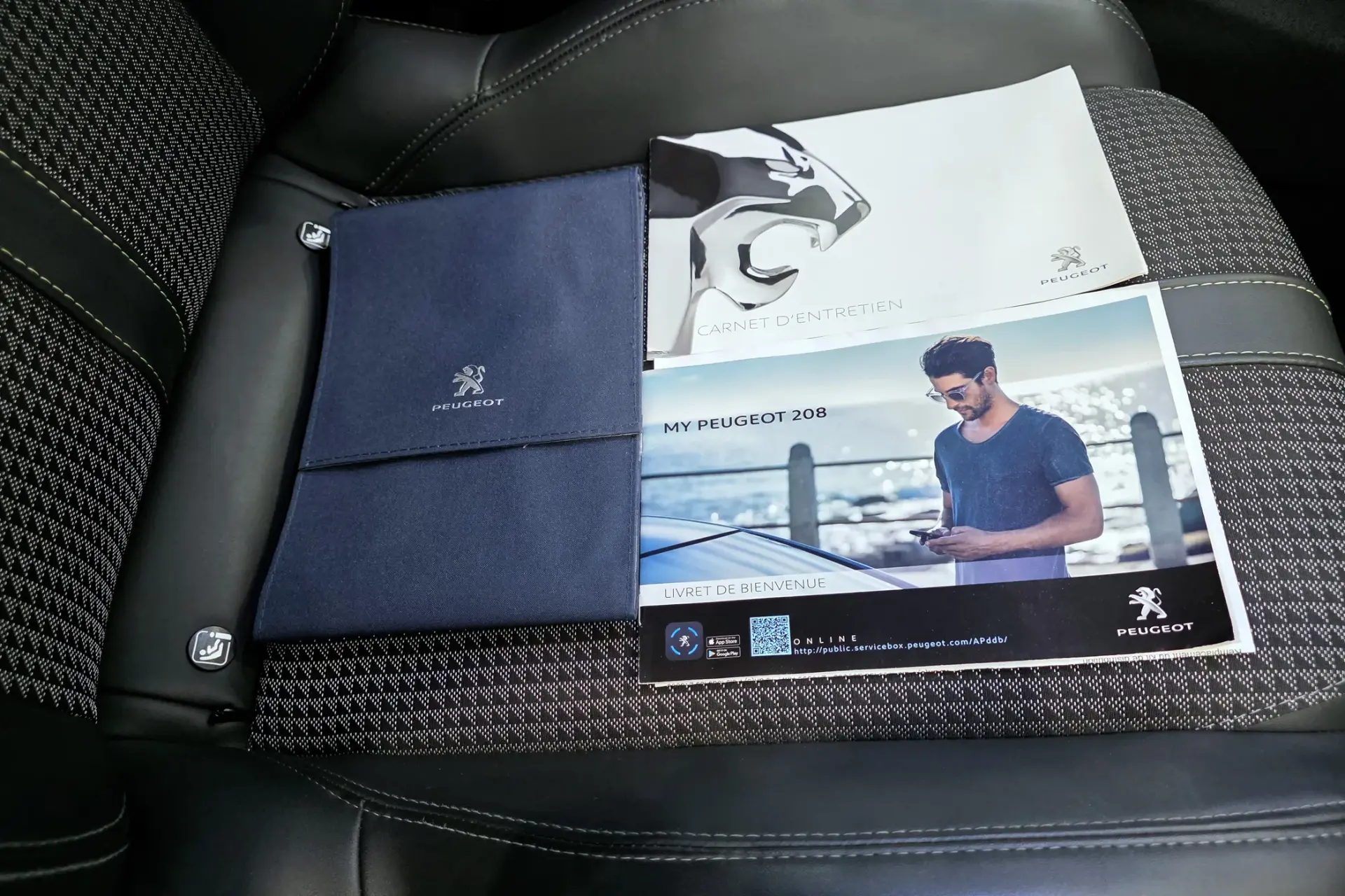 Peugeot 208 1.2 PureTech GT Line EAT8 25