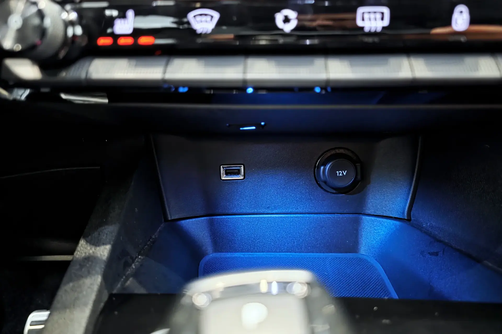 Peugeot 3008 1.6 BlueHDi GT Line EAT6 26