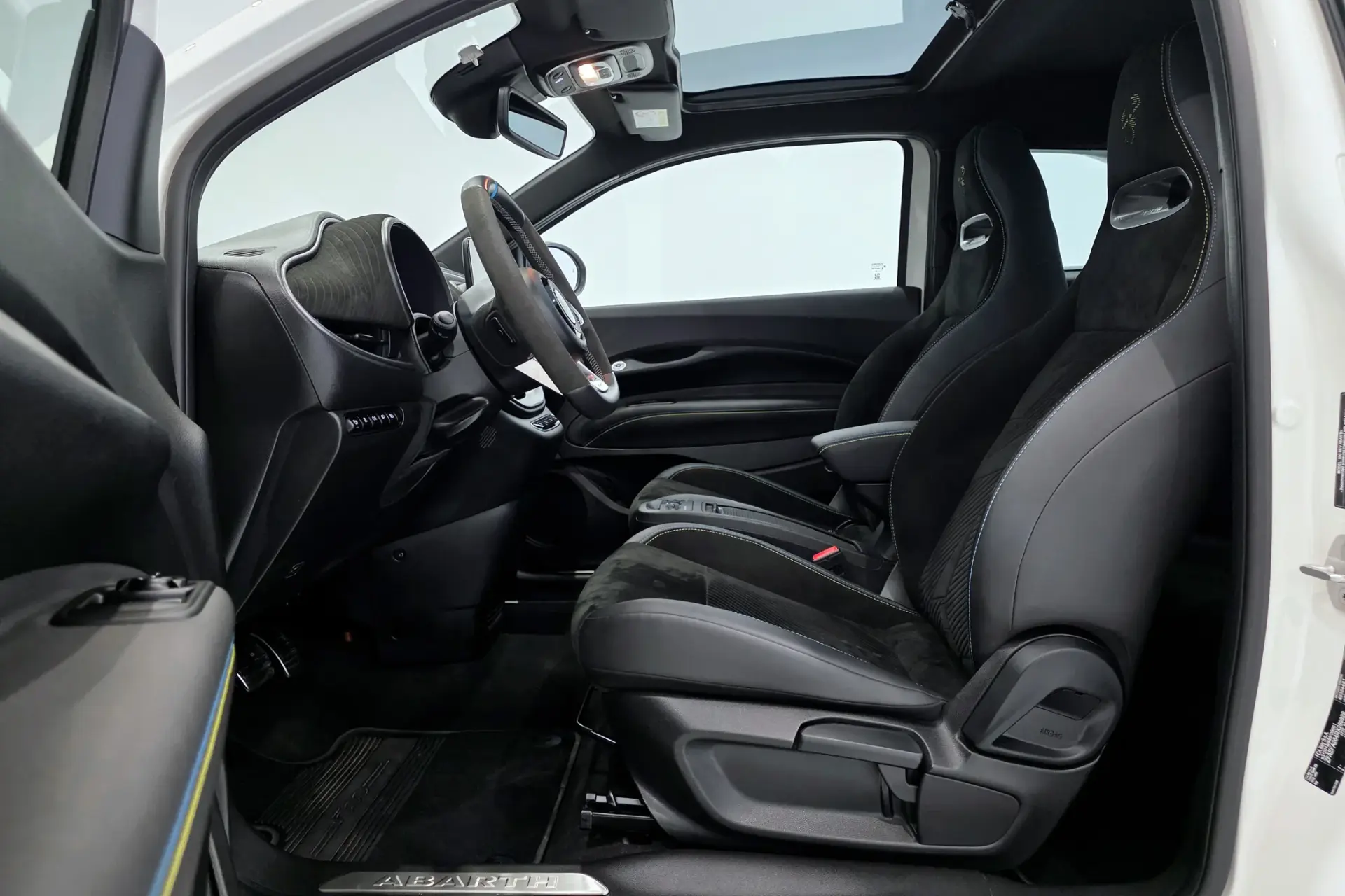 Abarth 500e C Scorpionissima 9