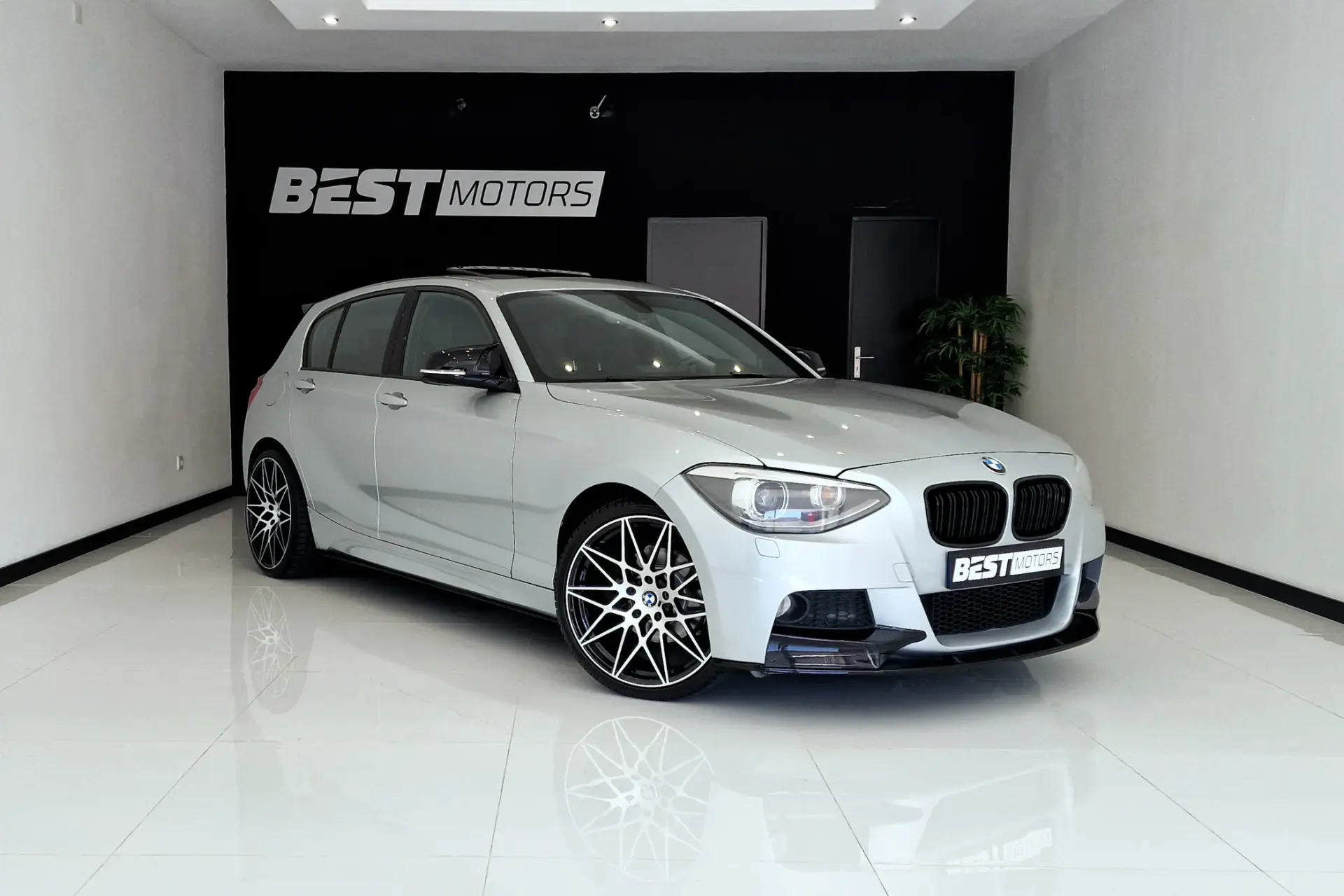 BMW 120 d Pack M Auto 3