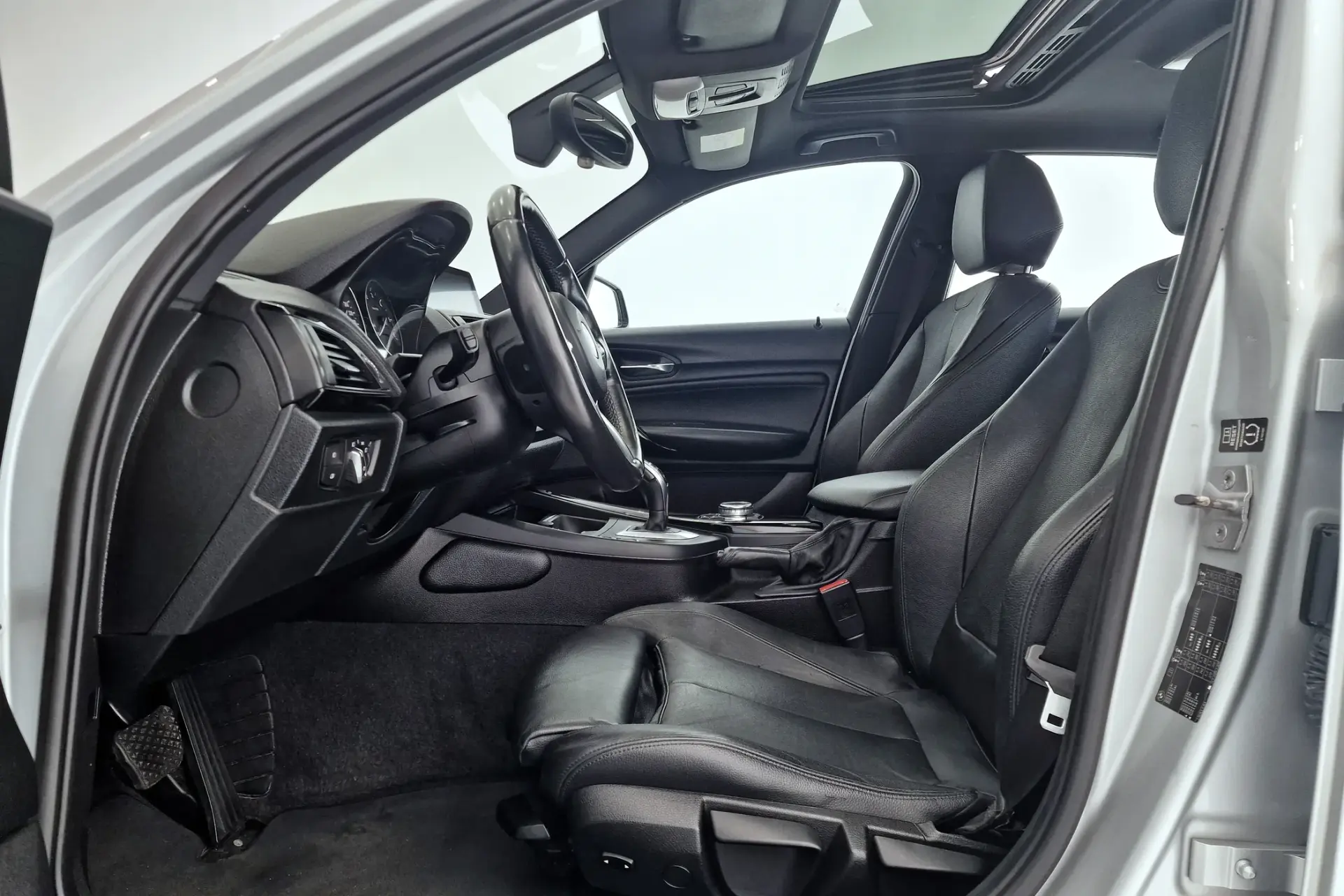 BMW 120 d Pack M Auto 13