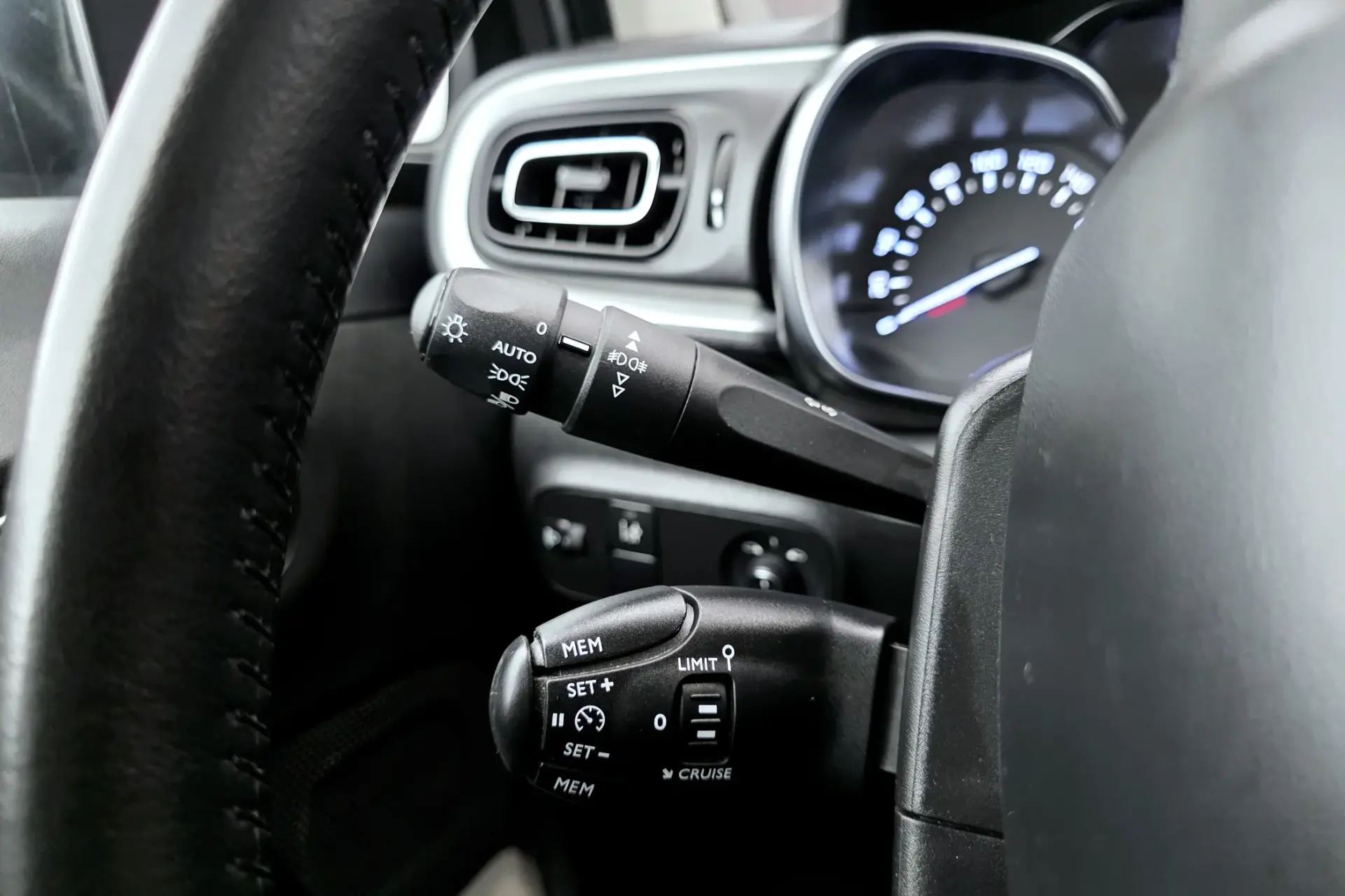 Citroën C3 1.2 PureTech Shine 14