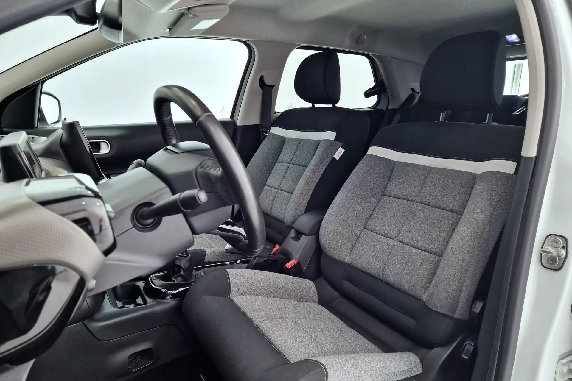 Citroën C4 Cactus 1.2 PureTech Origins 8