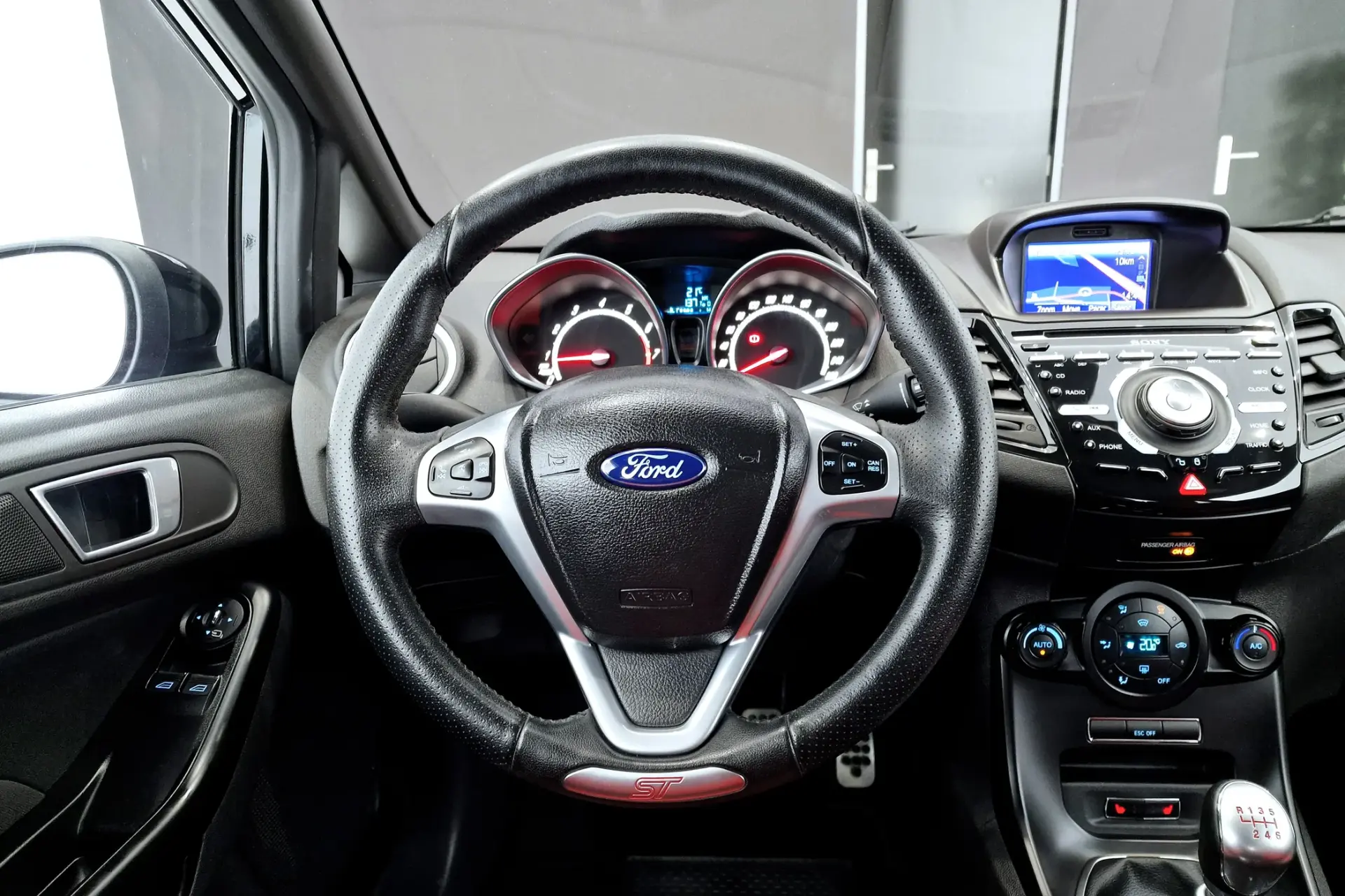 Ford Fiesta 1.6 T ST 14