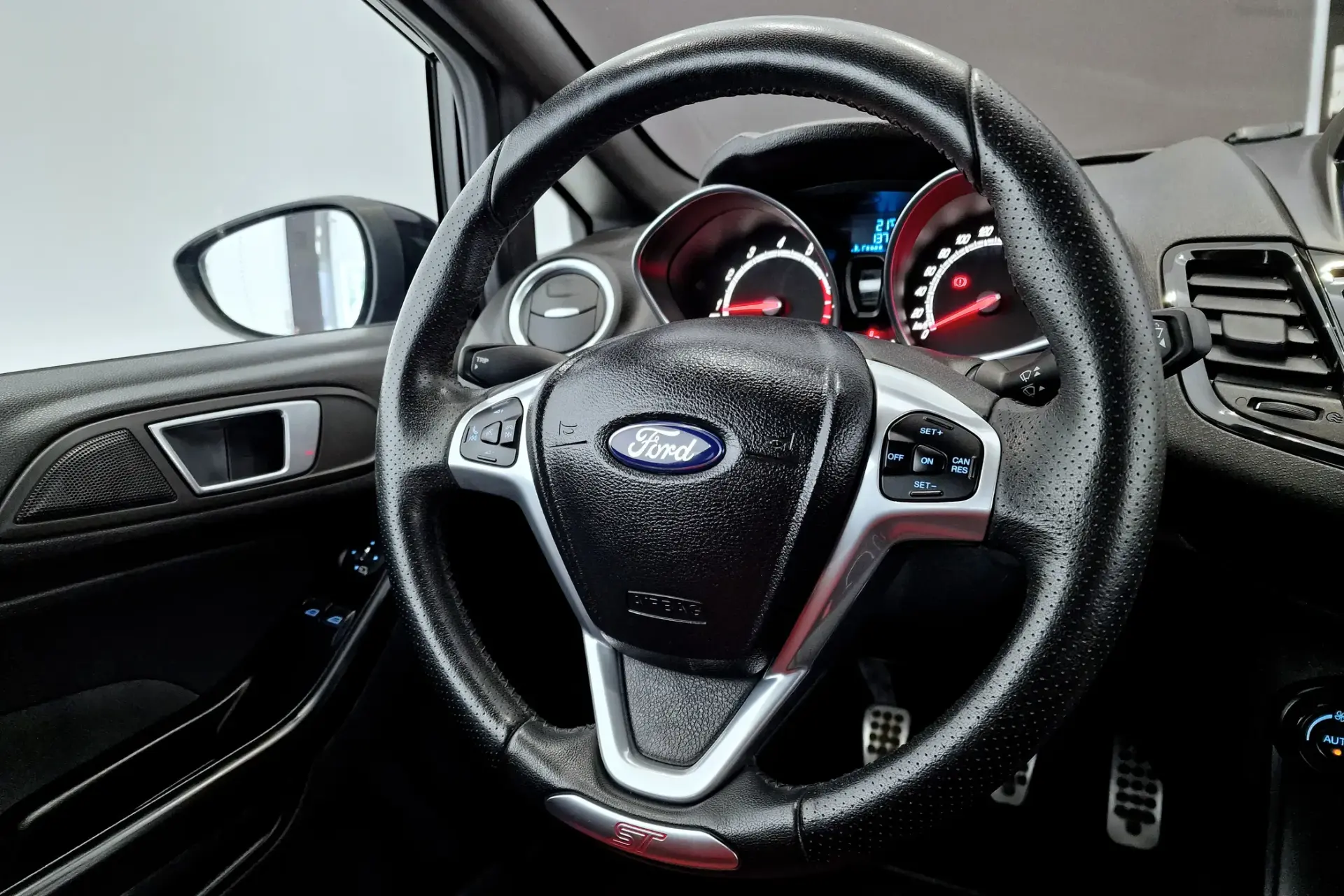 Ford Fiesta 1.6 T ST 15