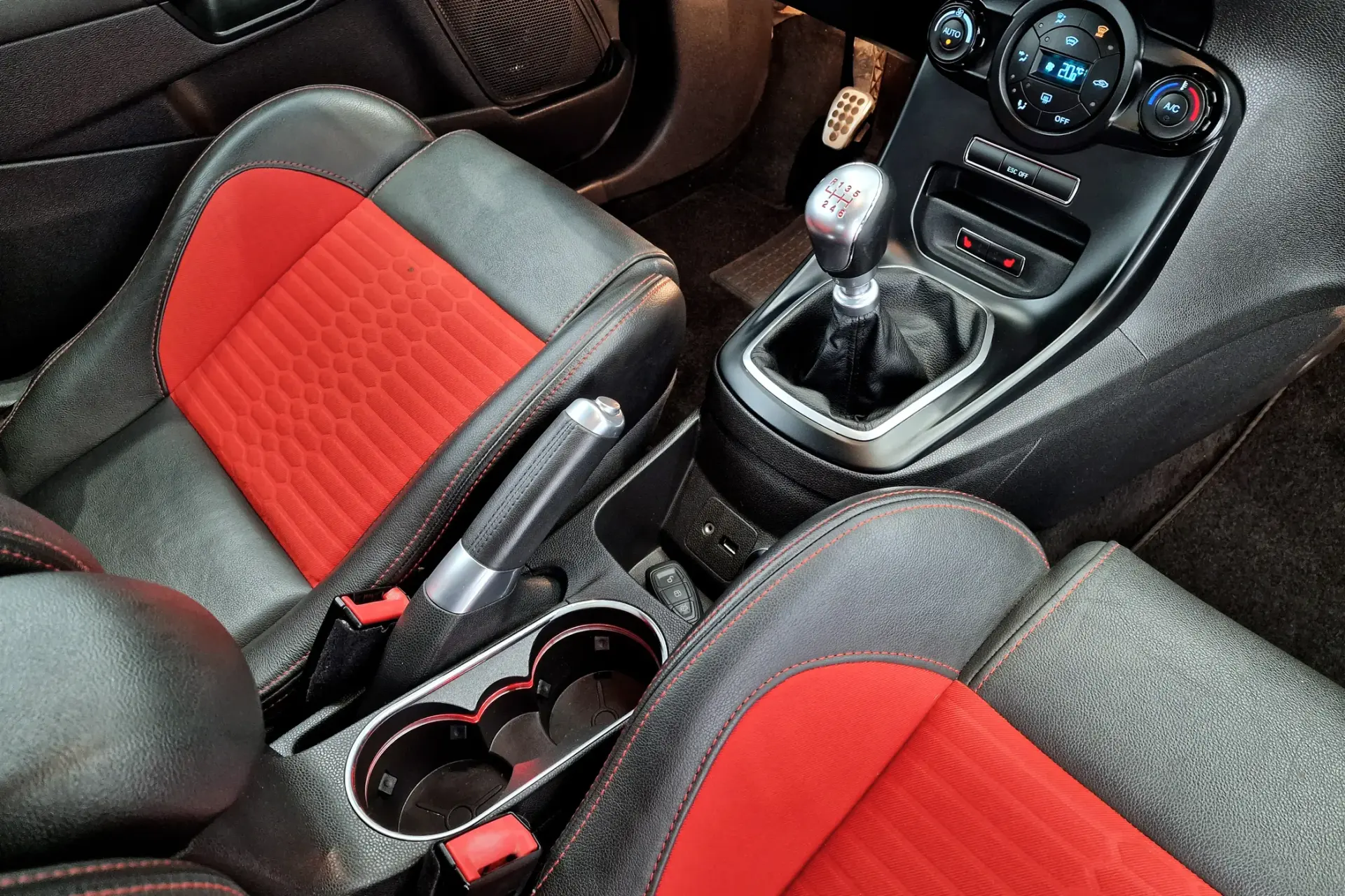 Ford Fiesta 1.6 T ST 23