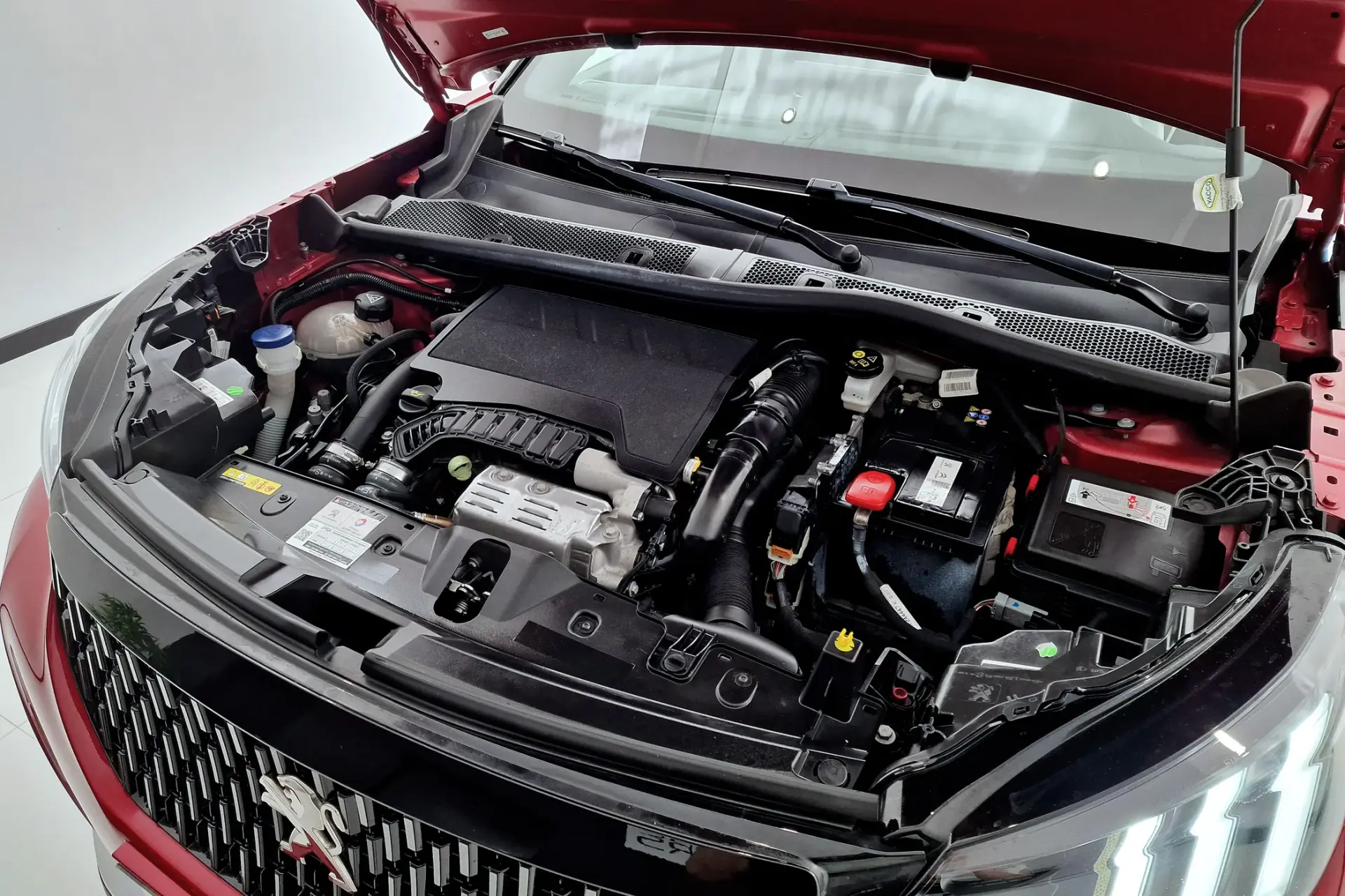 Peugeot 2008 1.2 PureTech GT Line EAT8 27