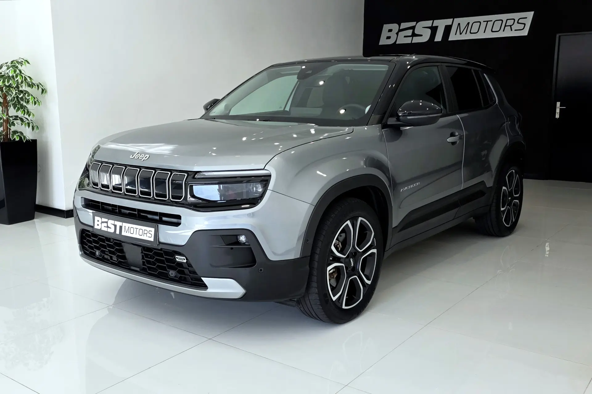 Jeep Avenger 54 kWh Summit Plus 4