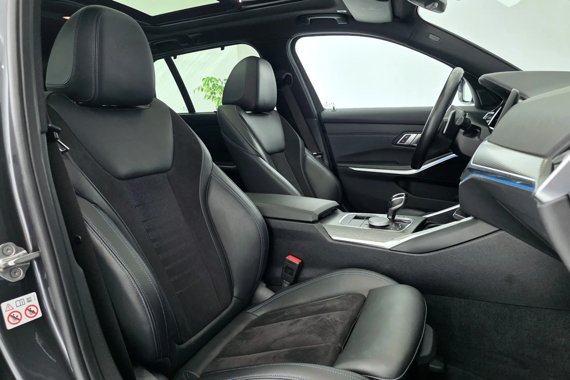 BMW 320 e Pack M Auto 21