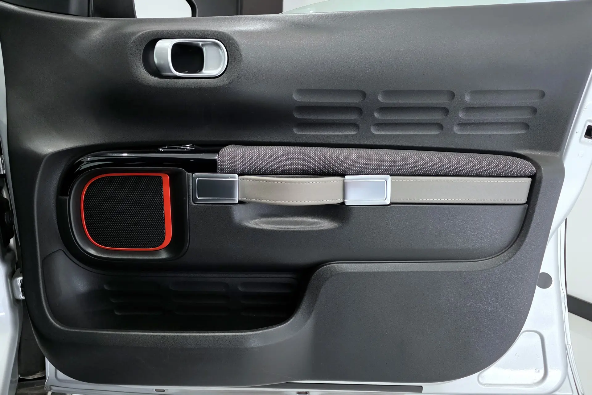 Citroën C4 Cactus Pure Tech 110 Stop&Start EAT6 Shine 28