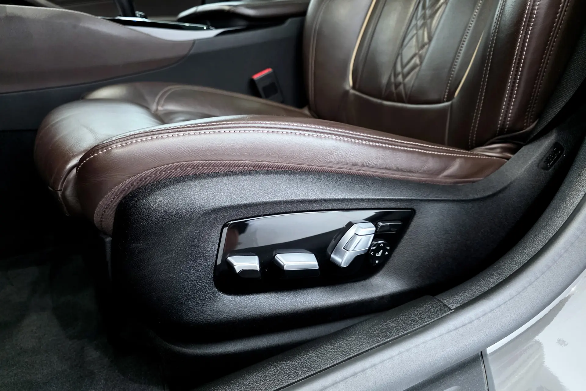 BMW 530 e Pack Desportivo M 11
