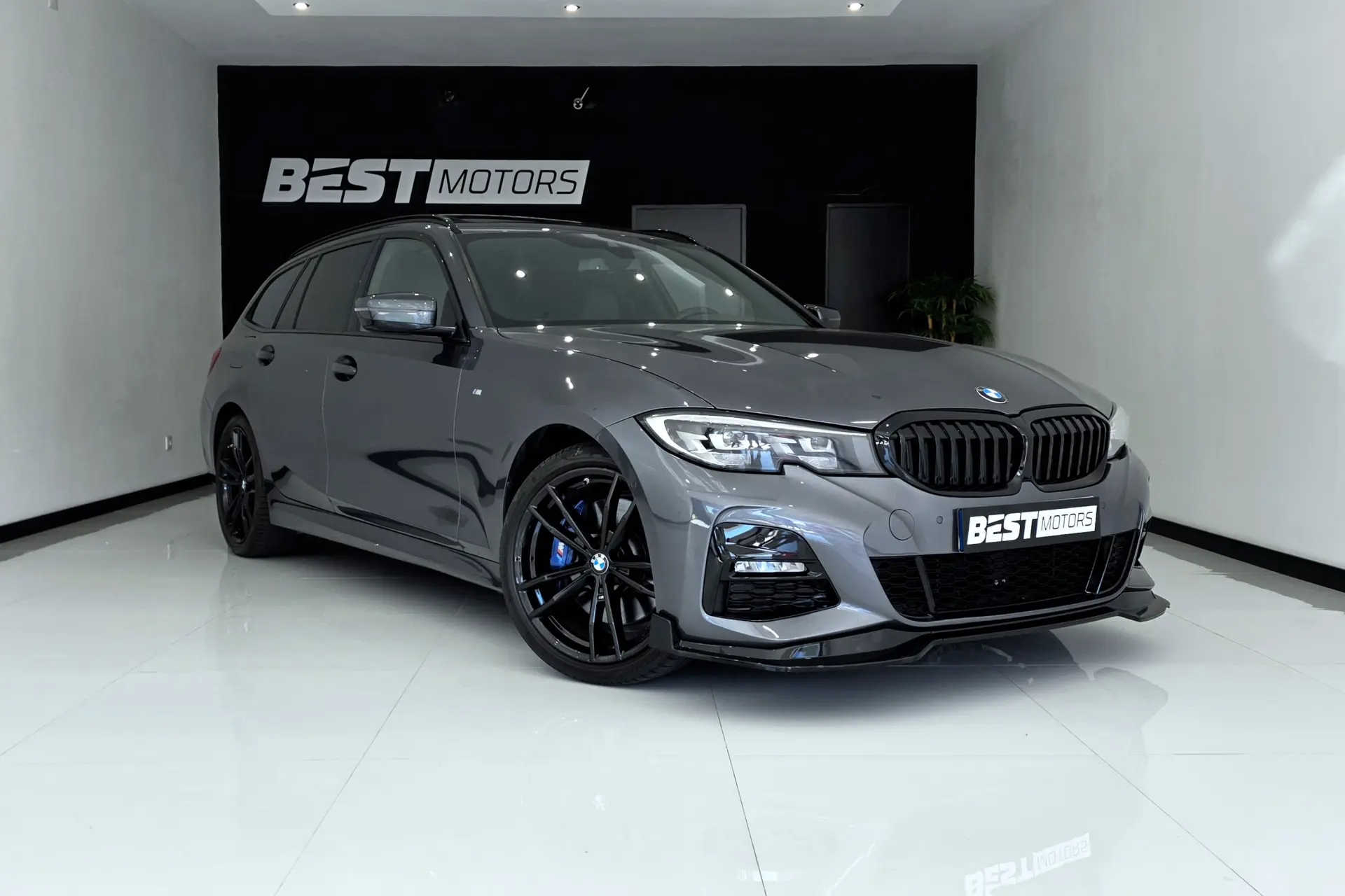BMW 320 e Pack M Auto 3