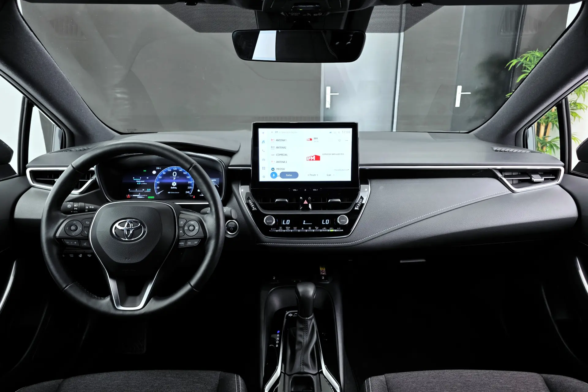 Toyota Corolla 1.8 Hybrid Comfort Plus 7