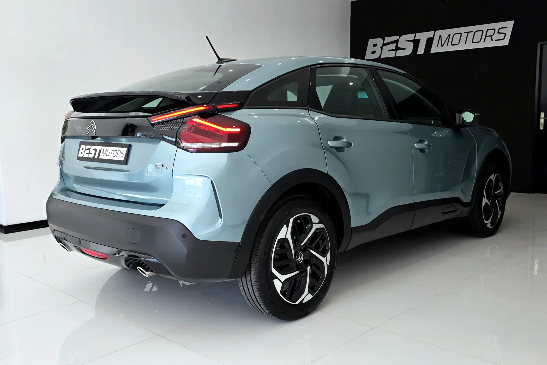 Citroën C4 PureTech 130 Stop&Start EAT8 PLUS 5