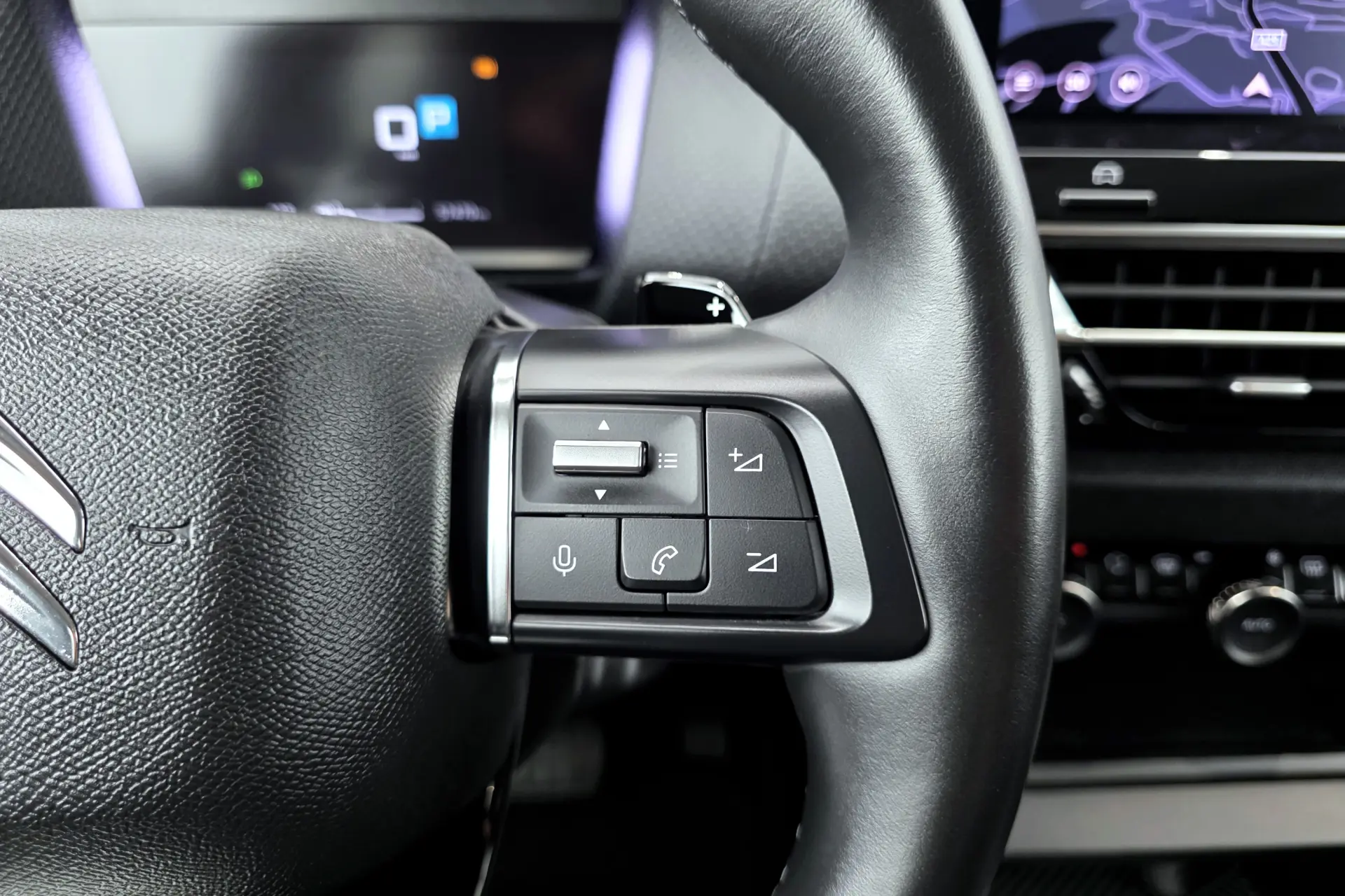 Citroen C4 PureTech 130 Stop&Start EAT8 C-SERIES 17