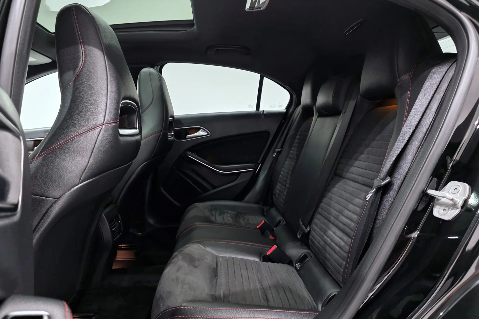 Mercedes-Benz A 200 d AMG Line Aut. 12