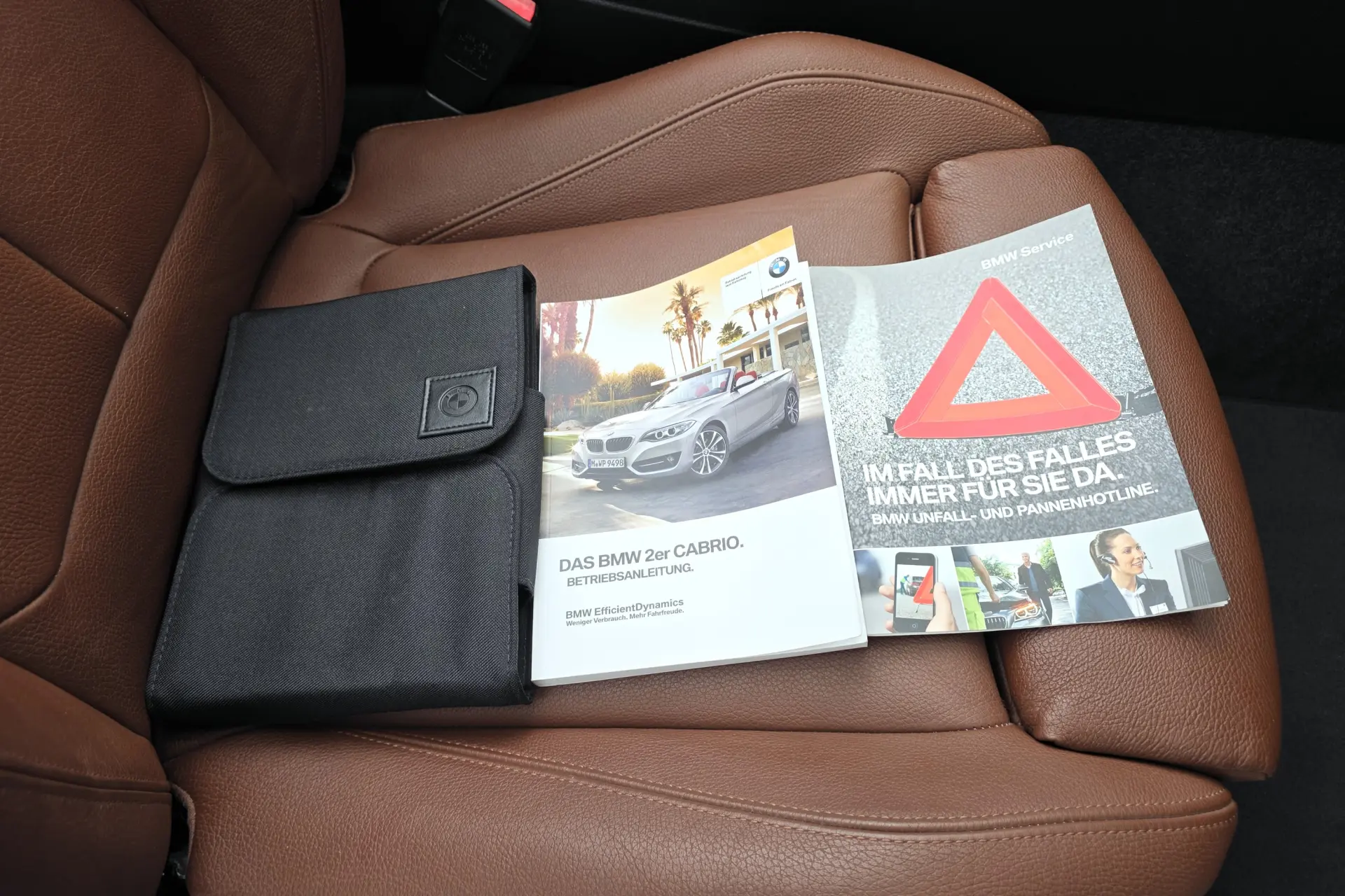 BMW M240i xDrive Auto 29