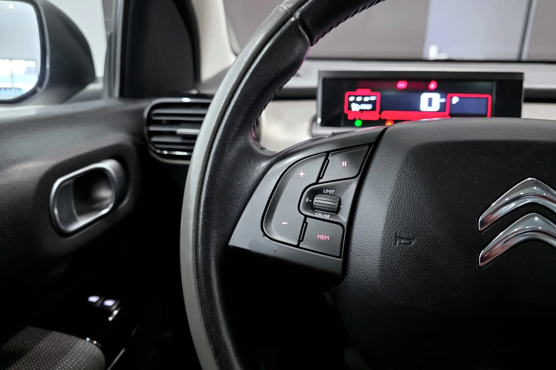 Citroën C4 Cactus Pure Tech 110 Stop&Start EAT6 Shine 19