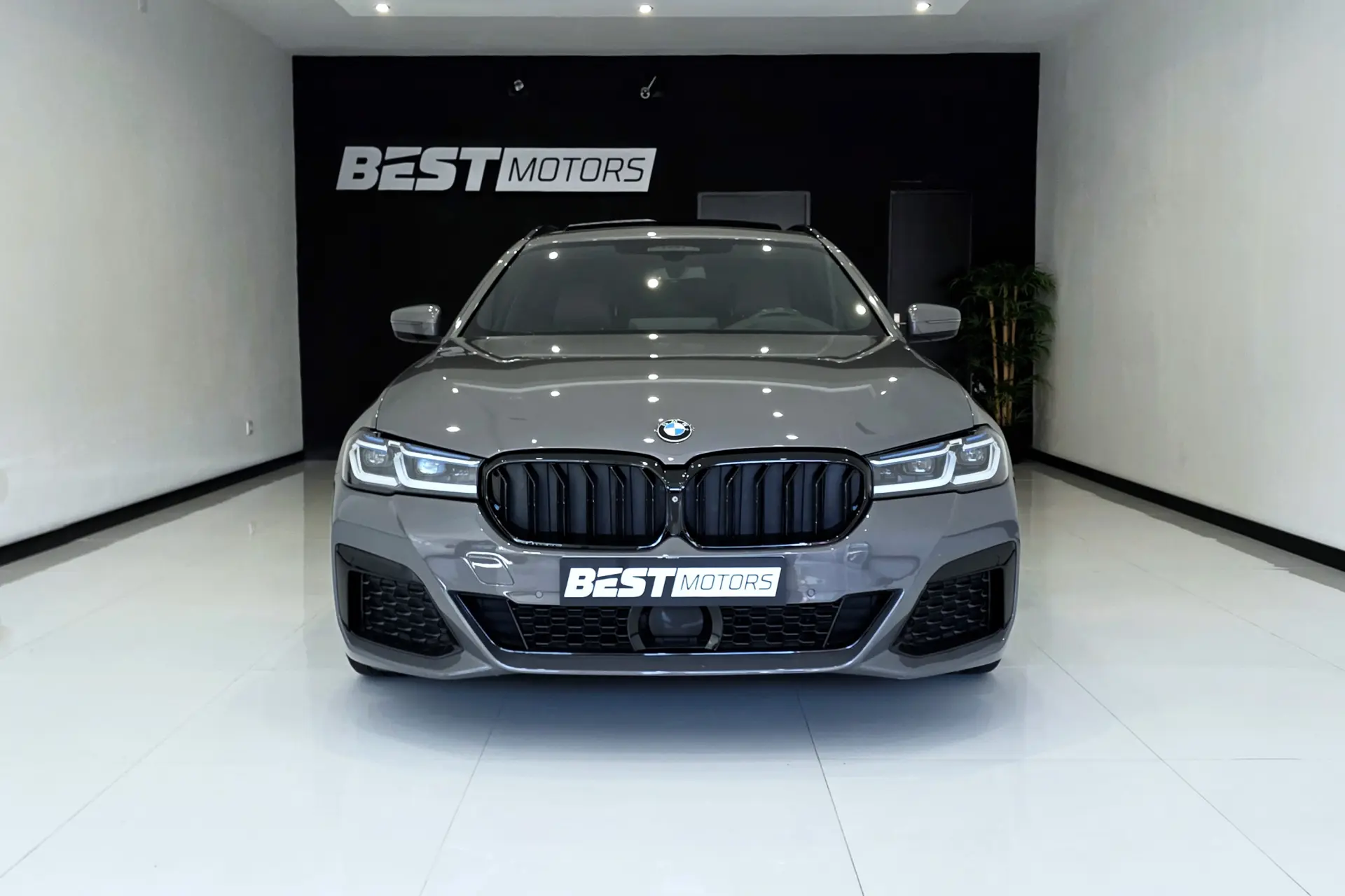 BMW 530 e Pack Desportivo M 2