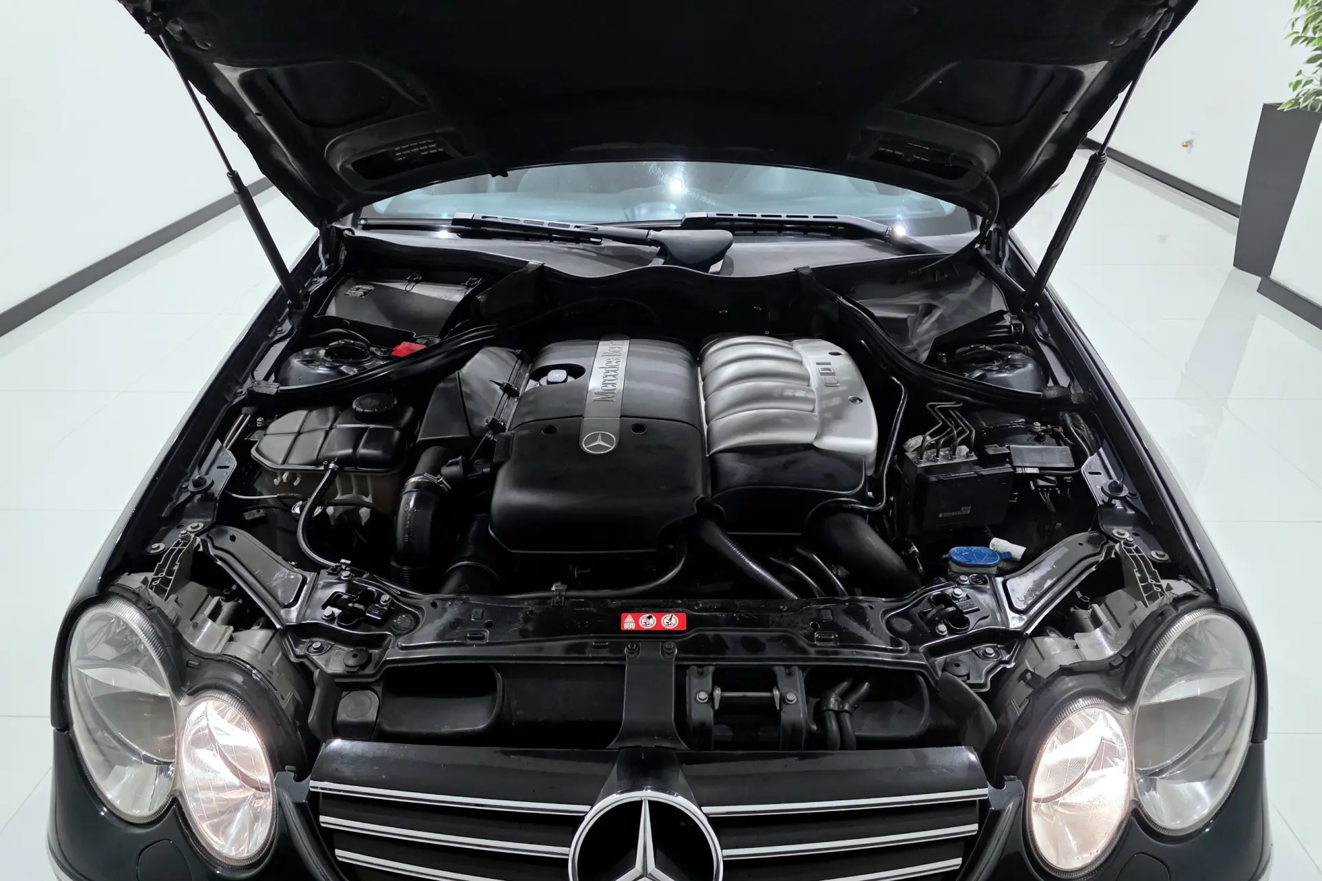 Mercedes-Benz CLK 270 CDi Avantgarde 34