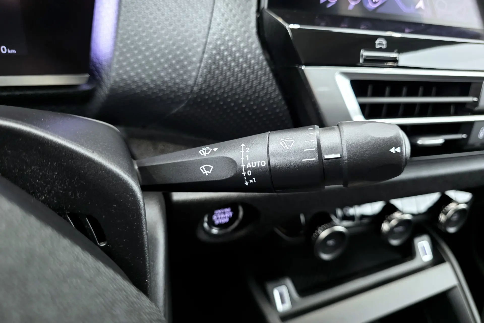 Citroen C4 PureTech 130 Stop&Start EAT8 C-SERIES 18
