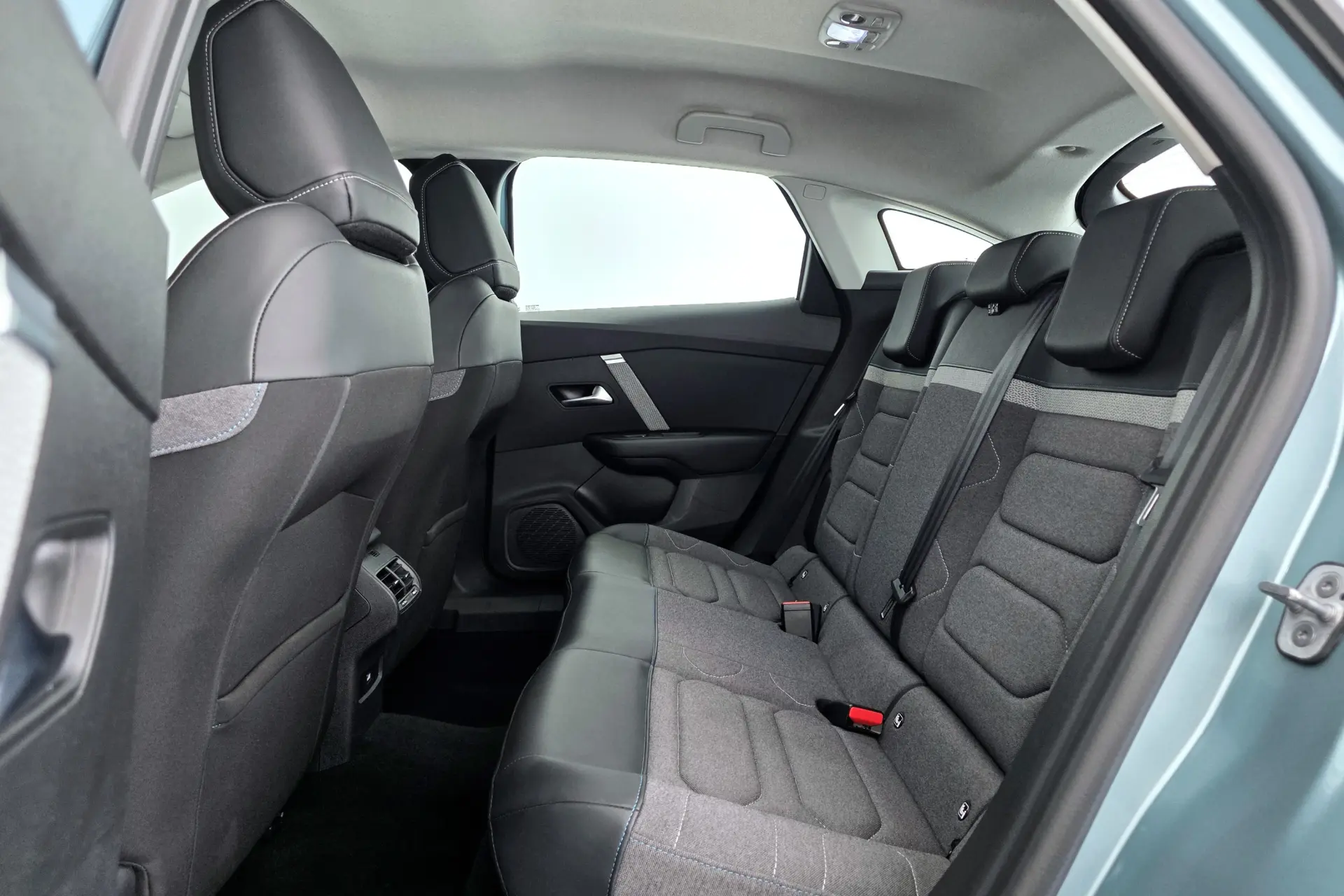 Citroën C4 PureTech 130 Stop&Start EAT8 PLUS 10