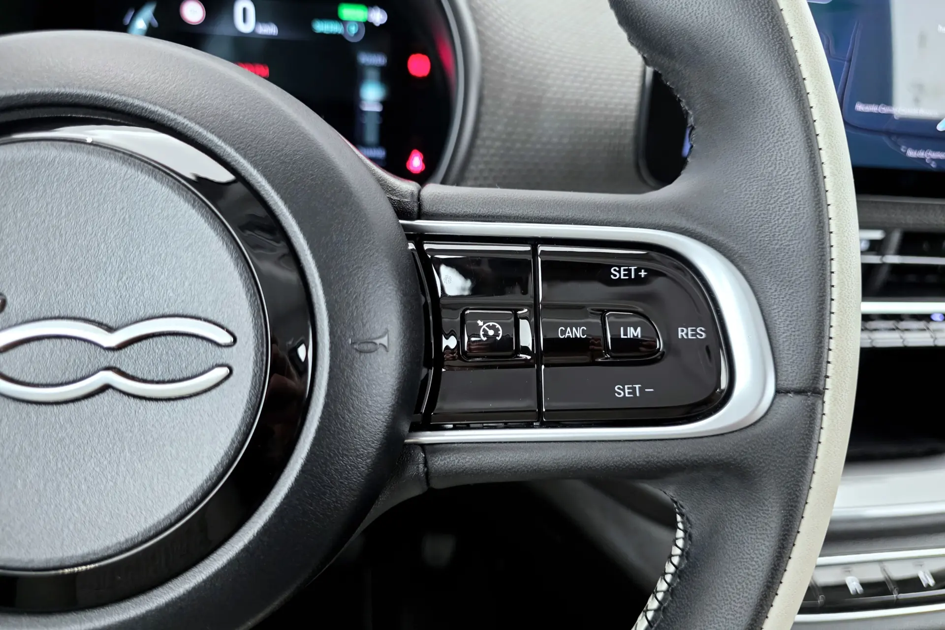 Fiat 500e 42kWh la Prima (by Bocelli) 14