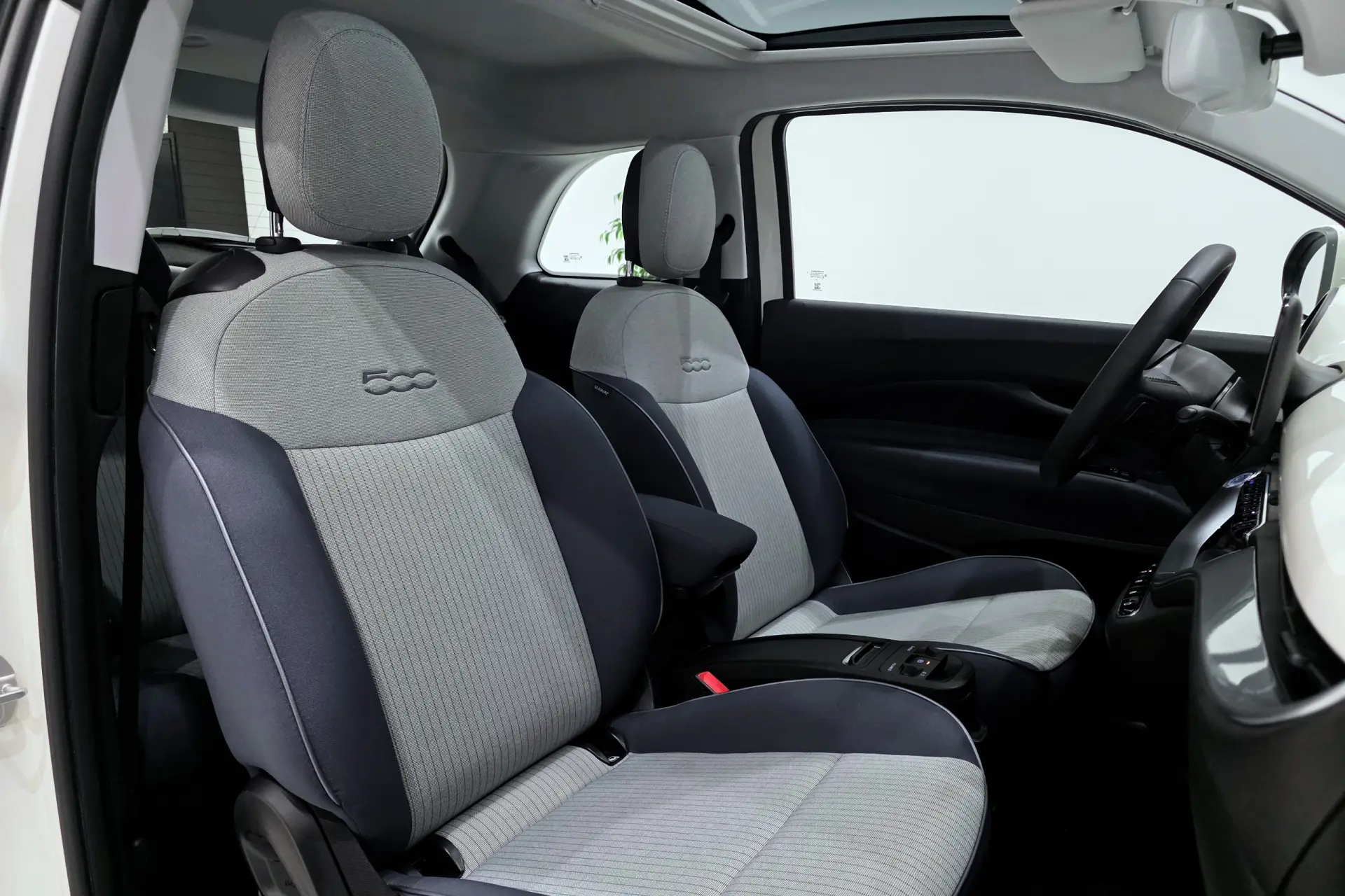 Fiat 500e 3 + 1 42 kWh Icon 16