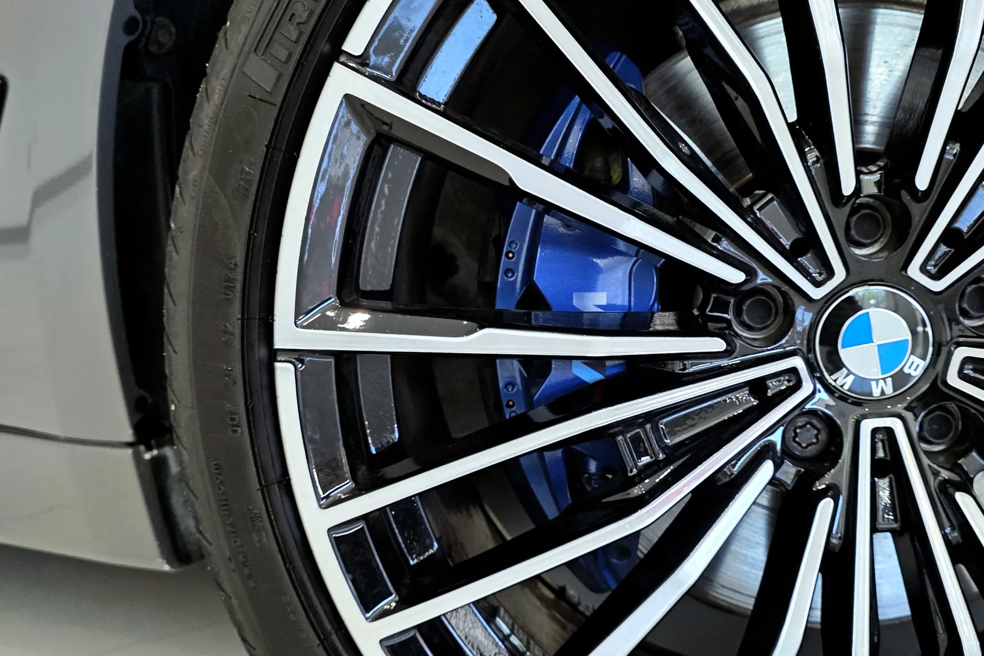 BMW 530 e Pack Desportivo M 53
