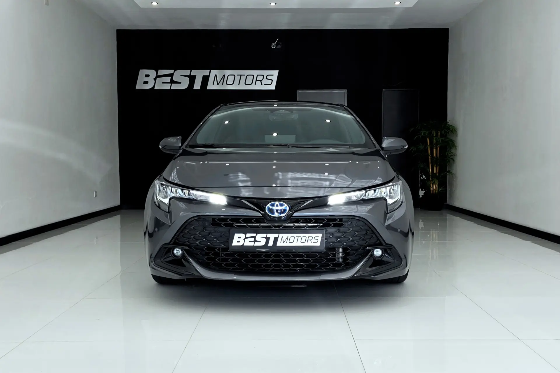 Toyota Corolla 1.8 Hybrid Comfort Plus 2