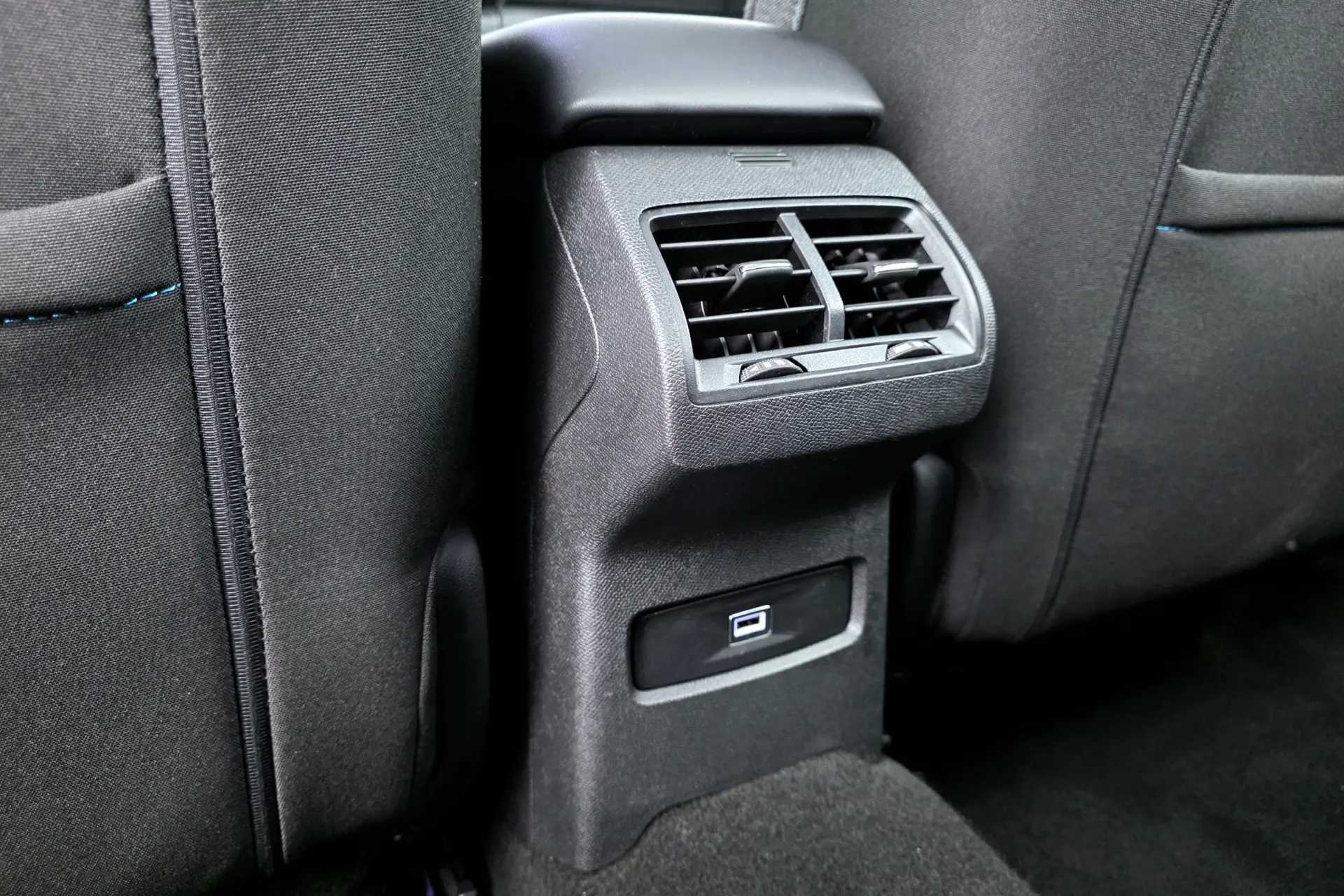 Citroën C4 PureTech 130 Stop&Start EAT8 PLUS 11