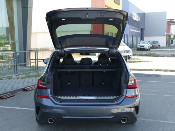BMW 330 e Touring Pack M Auto 7