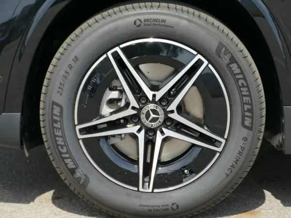Mercedes-Benz EQA 250+ AMG Line 7
