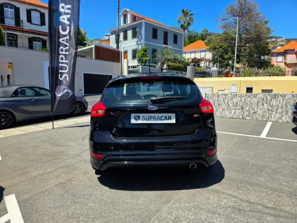 Ford Focus 2.0 TDCi ST-Line 6