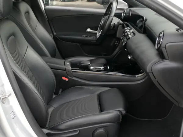 Mercedes-Benz A 250 Limousine e Style Plus 26