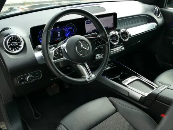 Mercedes-Benz EQB 300 4Matic Progressive 27