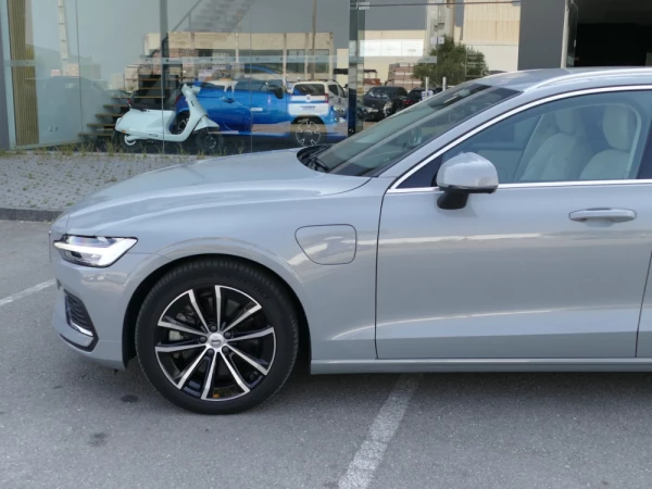 Volvo V60 2.0 T6 AWD TE Core 13