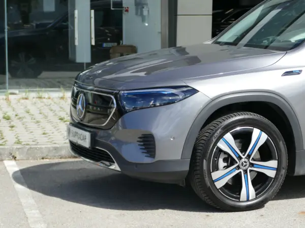 Mercedes-Benz EQB 250 Progressive 3