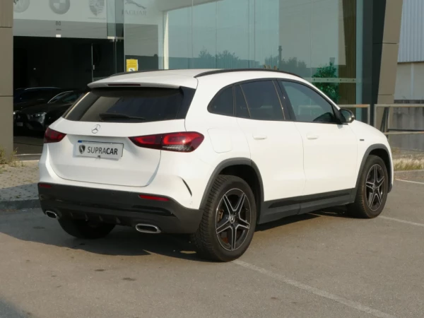 Mercedes-Benz GLA 250 e AMG Line 3