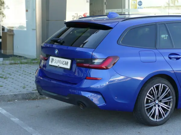 BMW 330 e Pack Desportivo M Auto 6
