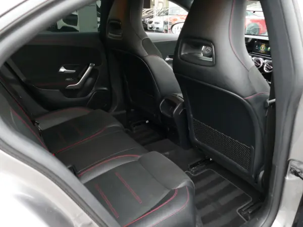 Mercedes-Benz CLA 250 e AMG Line 28