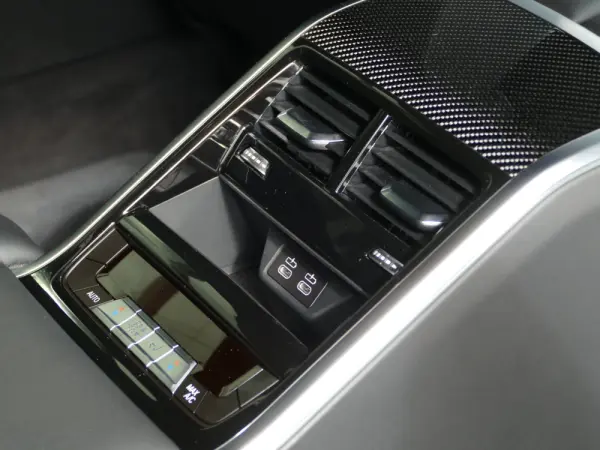 BMW M8 Competition 44