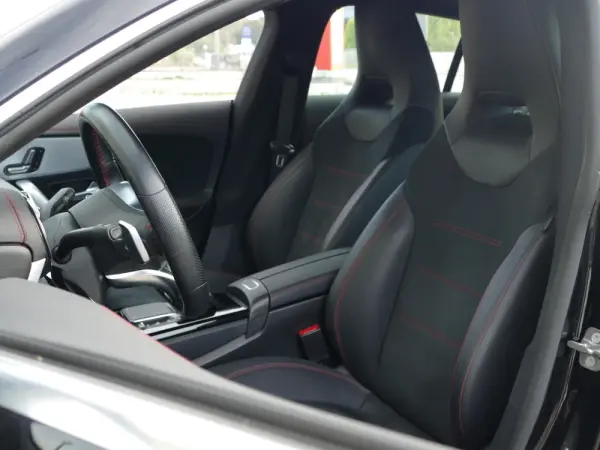 Mercedes-Benz CLA 250 e Shooting Brake AMG Line 22