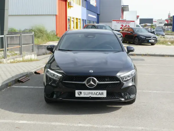 Mercedes-Benz A 250 e Progressive 2