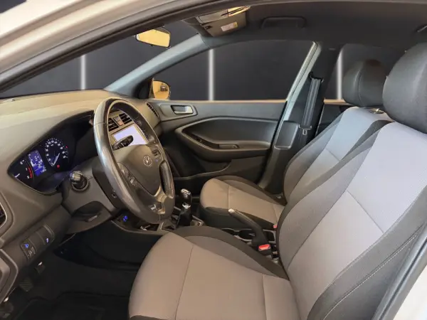 Hyundai i20 1.2 Access Plus 9