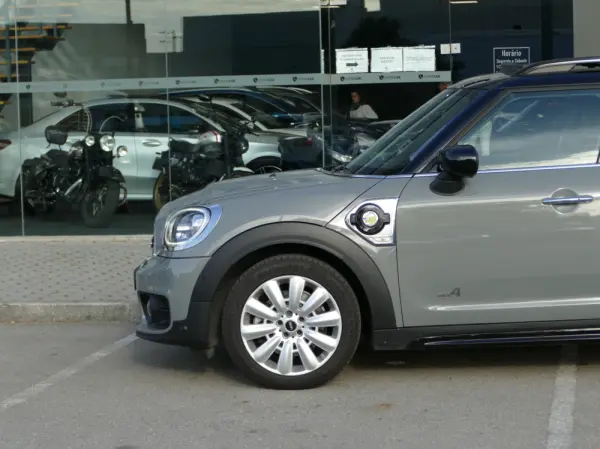 MINI Countryman Cooper SE ALL4 Auto 17